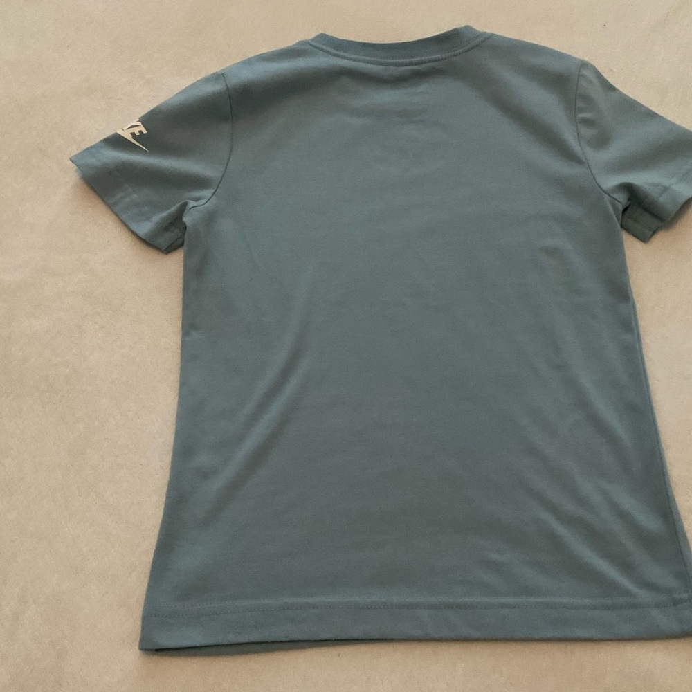 NIKE tee-shirts 5-6 years little kids - Picture 4 of 6